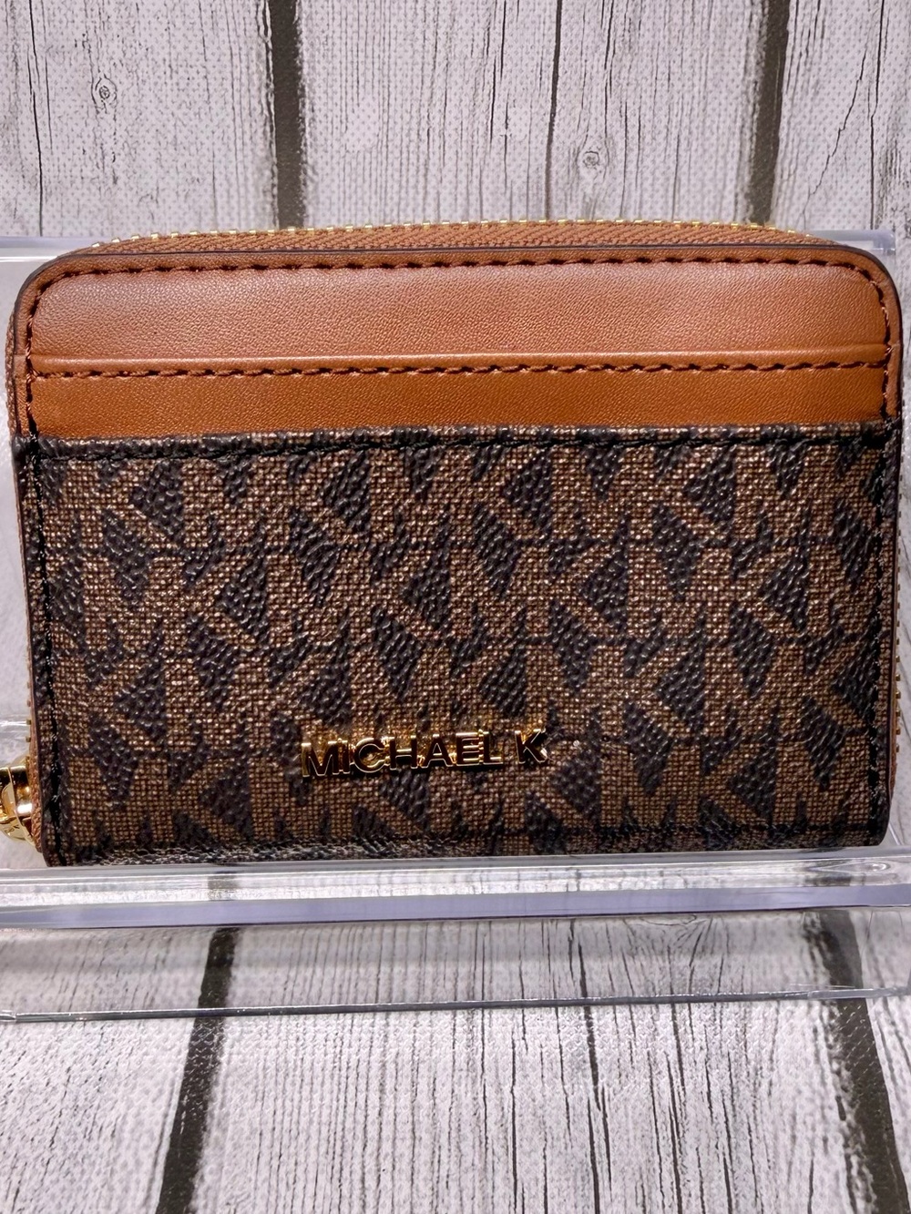 PRE LOVED Michael Kors Jet Set Travel Medium Logo Zip-Around Card Case